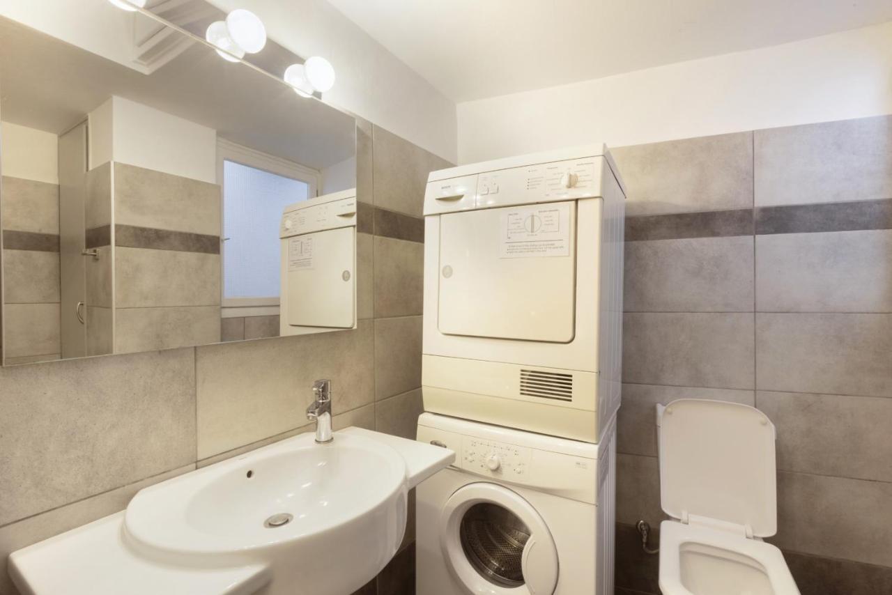 Prime Location 2 Bedroom Apt Next To The Acropolis Athen Eksteriør bilde